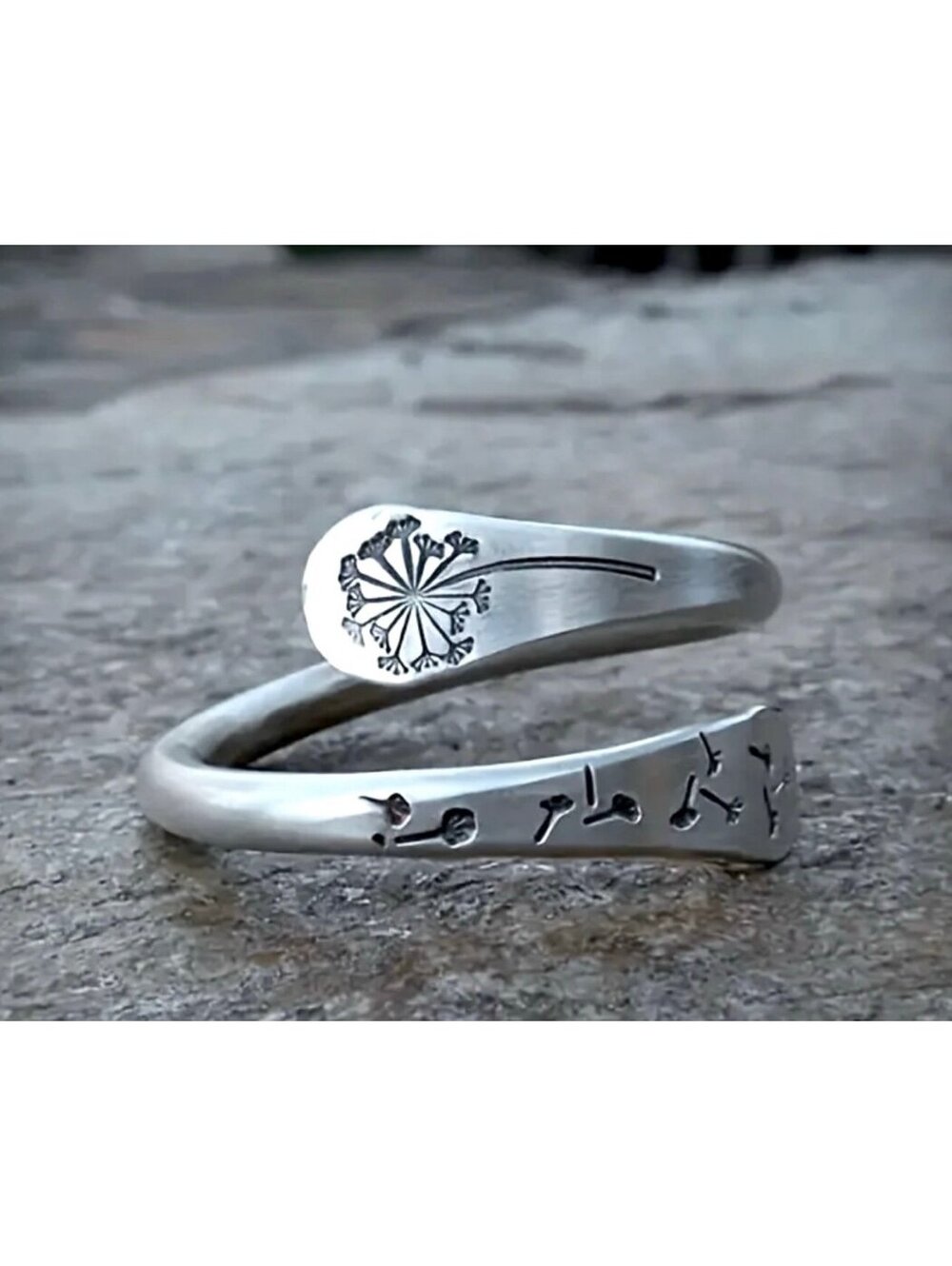 New - Uniquely Designed - Silver - Vintage Adjustable Dandelion Ring